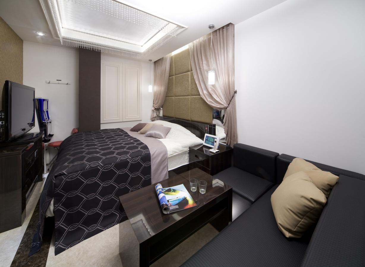 Jewel Hotel Luxury Modern (Adults Only) Miyoshi  Exterior photo